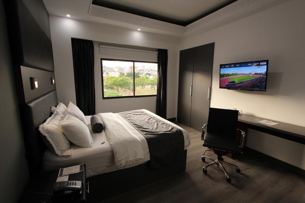 Hotel San Fernando Real