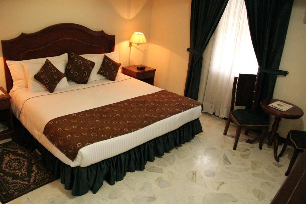 San Fernando Real 4* Cali