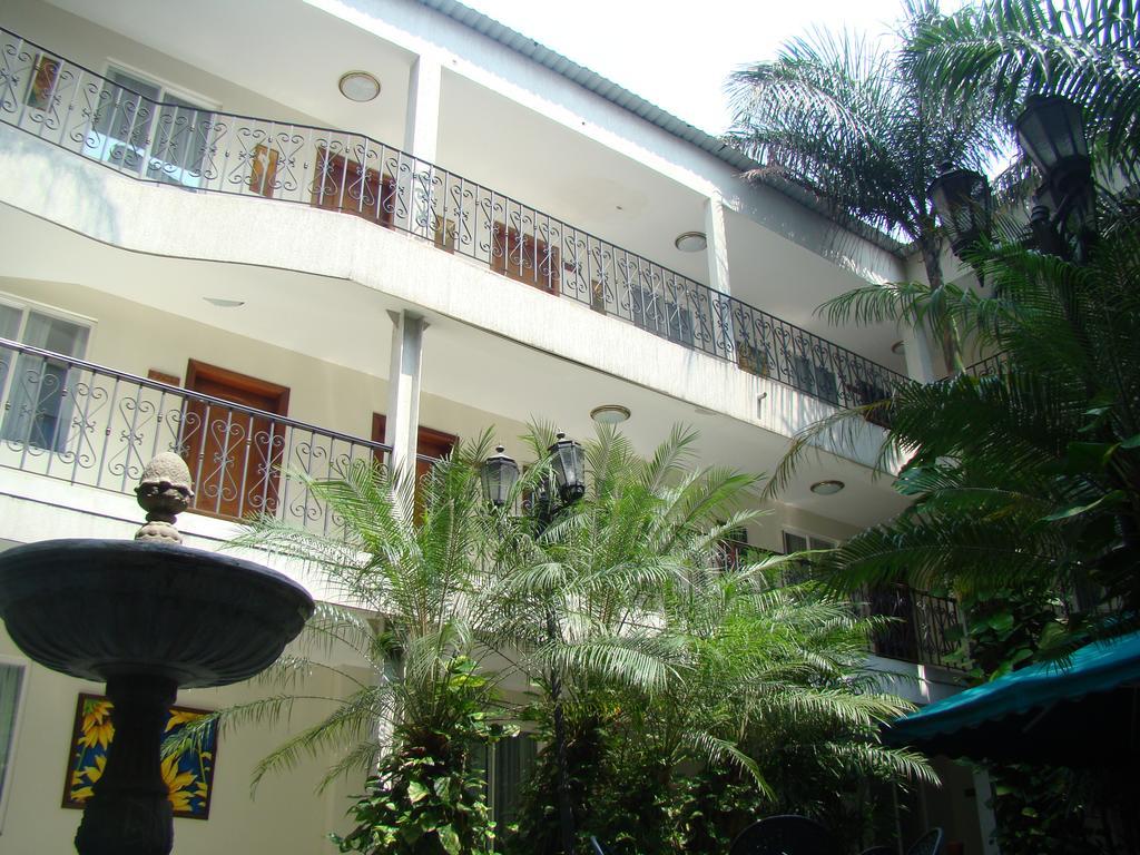 Hotel San Fernando Real