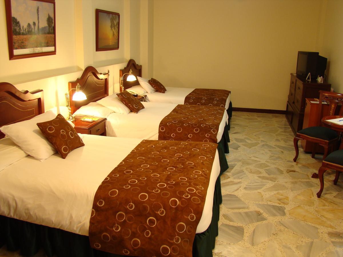 San Fernando Real 4*