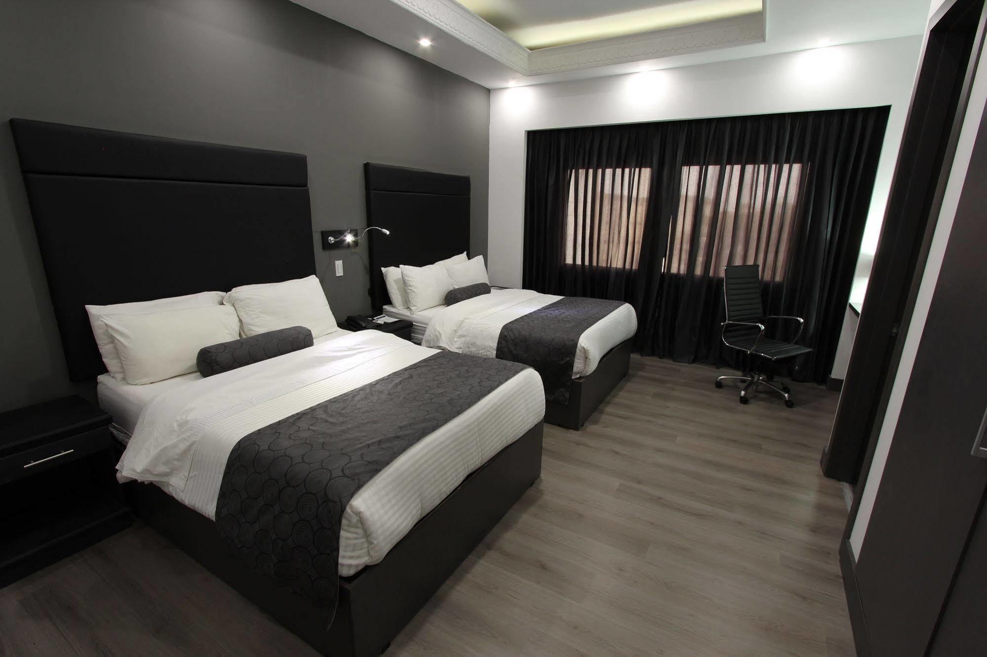 Hotel San Fernando Real